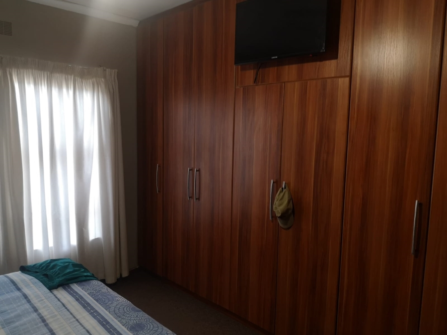 5 Bedroom Property for Sale in Despatch Central Eastern Cape